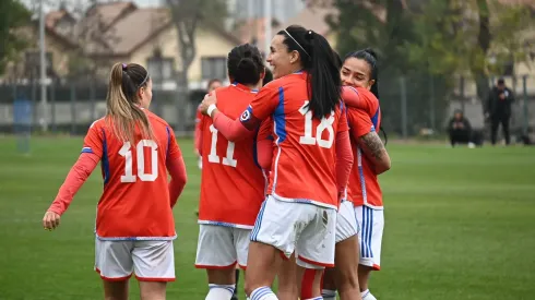 La Roja Femenina vence a Santiago Morning y saca cuentas alegres