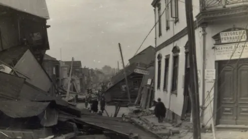 Retrato de los efectos del terremoto de mayor magnitud en la historia, ocurrió un domingo 22 de mayo de 1960 a las 15:11. Su epicentro se localizó en las cercanías de Lumaco. Marcó 9,5 grados en la escala de Richter.