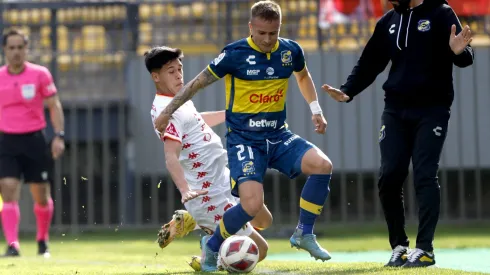 Everton derrotó a Unión Española y escaló en la tabla de posiciones. Eso sí, no lejos de la polémica.