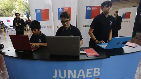 ¿Cuándo la Junaeb entregará los computadores de la Beca TIC 2023?