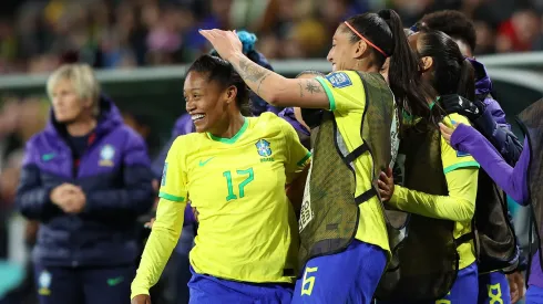 Brasil debuta con goleada en el Mundial Femenino y Argentina cae al final