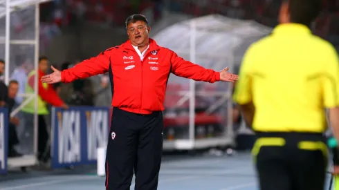 Claudio Borghi deja en clara su relación con el representante.