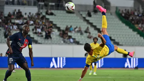 Cristiano conecta una chilena en el empate ante el PSG