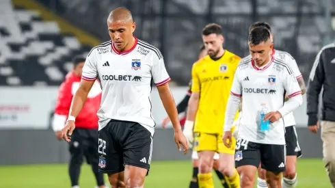 El polémico lienzo de los hinchas de Colo Colo: "Jugadores mediocres"