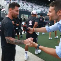 Periodista llora en vivo tras particular regalo a Messi