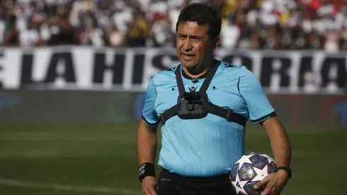 Pablo Pozo estuvo en la despedida de Esteban Paredes en el estadio Monumental.