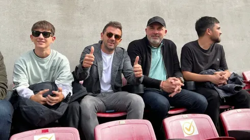 Walter Montillo, acompañado de Hernán Caputto, viendo a la U