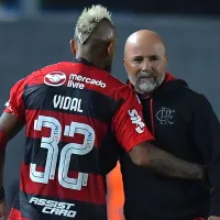 Vidal entra a la polémica pelea del ayudante de Sampaoli