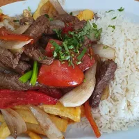 ¿Cómo hacer Lomo Saltado Peruano?