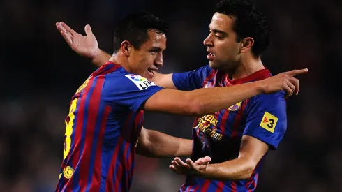 Alexis Sánchez aparece como opción para Xavi Hernández tras la salida de Ousmane Dembélé.