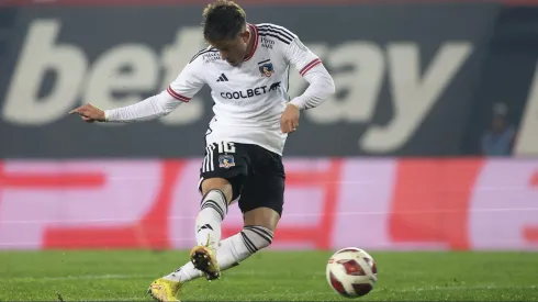 Pablo Parra solo suma unos minutos ante Ñublense desde su llegada a Colo Colo