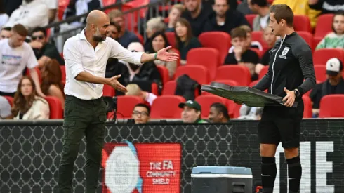 Guardiola reclamando por los descuentos