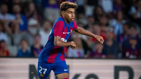 Lamine Yamal es la gran promesa del Barcelona y con apenas 16 años ya destaca.