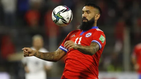 Ronnie Fernández la rompe con Bolívar y Arturo Vidal lo quiere en la selección chilena.