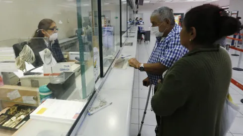 Durante agosto algunos pensionados aún pueden recibir el pago extra del Bono Invierno, consulta con tu RUT si eres beneficiario.