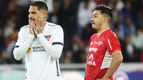 Lorenzo Reyes jugó lesionado ante Liga de Quito. El volante no quería quedarse sin ayudar a Ñublense.