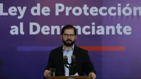 El Presidente de la Republica, Gabriel Boric, promulga la Ley de Proteccion al Denunciante, en el Salon Montt Varas del Palacio de La Moneda.