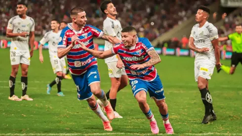 Imanol Machuca, delantero que llegó con polémica, festejó su primer gol en Fortaleza.