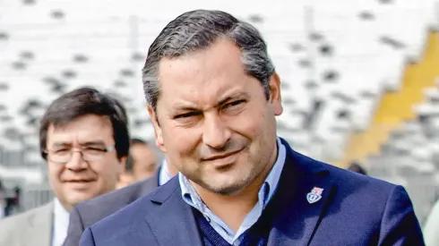 El expresidente de Azul Azul fue visto en Santa Laura en el último partido de la U, ya que alista su regreso al CDA.