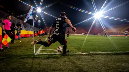 Colo Colo lo pasó mal en el Santa Laura por el estado de la cancha