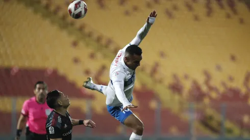 La UC y Colo Colo jugaron con un estadio vacío en Santa Laura