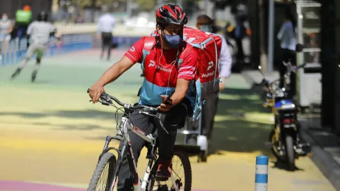 ¿Cuánto gana un repartidor en Chile? Este es el sueldo de un delivery.