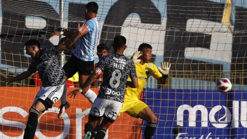 Felipe Flores le marcó un gol a Colo Colo con Magallanes en la Supercopa 2023.