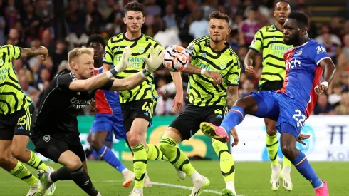 Arsenal derrotó sufriendo al Crystal Palace y sigue entre los líderes de la Premier League.