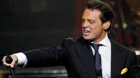 El astro mexicano comienza su serie de conciertos este lunes.