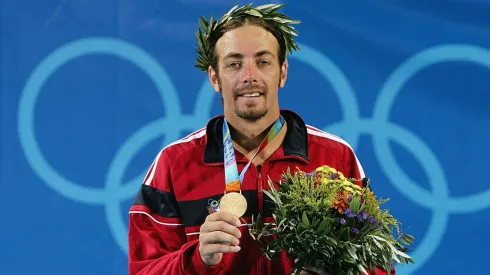 Massú ganó doble medalla de oro en Atenas 2004, en singles y en parejas.