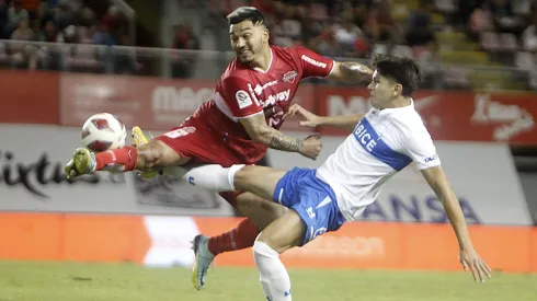 En la primera rueda del Campeonato Nacional, Universidad Católica venció por 2-1 a Ñublense en el Nelson Oyarzún de Chillán.