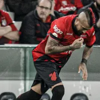 Berizzo pendiente: Arturo Vidal sale cojeando en duelo del Paranaense