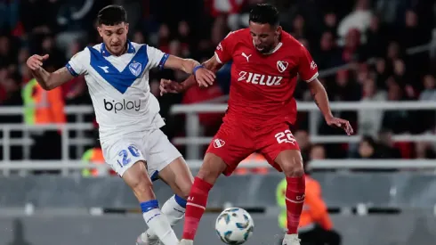 Mauricio Isla fue titular en una importantísima victoria del Rojo con nuevo DT.