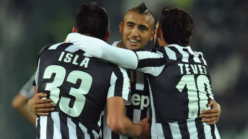 El debut de Carlos Tevez como DT de Independiente motivó un recuerdo a la Juventus, donde compartió con dos chilenos.