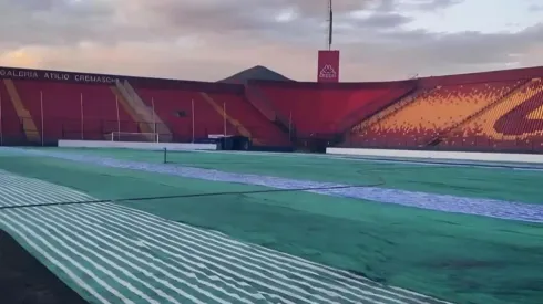 En Santa Laura cuidan mucho la cancha de cara al Superclásico.