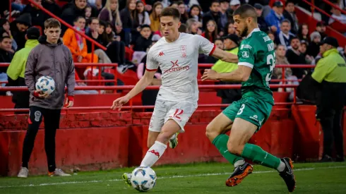 Guillermo Soto en acción por Huracán. Desde ahí saltó a la Premier League de Rusia.