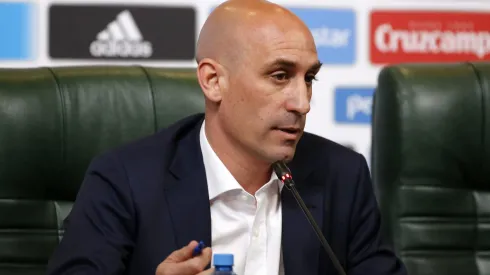 Tribunal español lanza primera resolución y le baja el perfil al caso de Luis Rubiales.