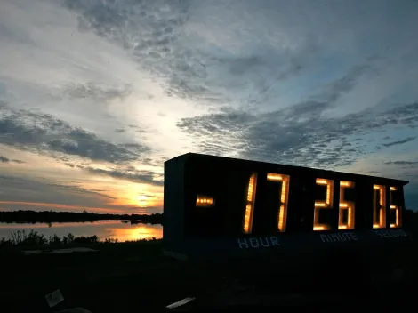 ¿Dónde se puede ver la hora actual en Chile?