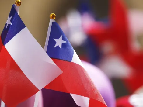 ¿Es obligatorio? Así debes poner la bandera chilena en fiestas patrias