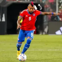 Vidal calma a la Roja por su rodilla