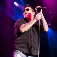 Steve Harwell, vocalista de Smash Mouth muere a los 56 años