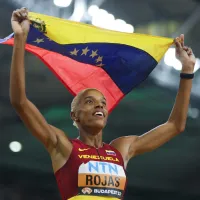 ¡Duro golpe! Yulimar Rojas se baja de Santiago 2023