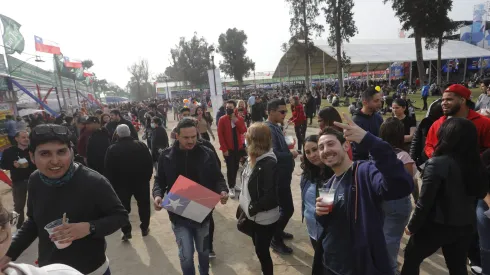 Conoce si los trabajadores del sector privado tienen derecho a aguinaldo.