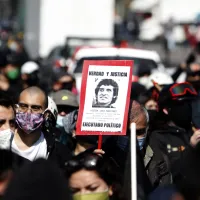 Gobierno pide no ir al centro de Santiago este día