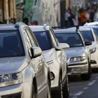 Conoce cómo grabar la patente en los espejos y vidrios de tu vehículo