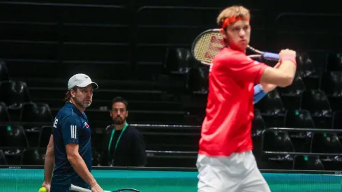 Nicolás Jarry es la principal carta de Chile en la Copa Davis, equipo que es dirigido por el legendario Nicolás Massú.