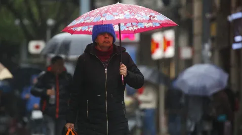 Revisa el pronóstico del tiempo para Santiago.