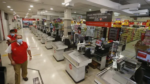 ¿A qué hora cierran los supermercados? Entérate si hay horario especial por el 11 de septiembre.