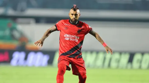 Athletico Paranaense revela más detalles de la cirugía de rodilla del King