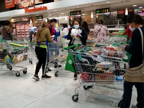 ¿Cierran más temprano hoy sábado? Revisa el horario de los supermercados